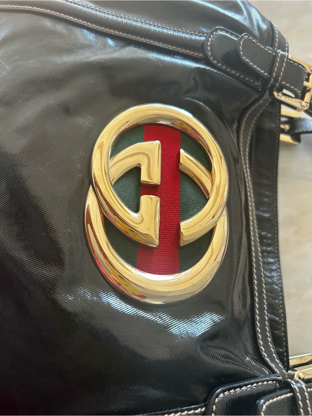 Gucci Black Shoulder Bag with Gold and Red Logo - Picture 3 of 11